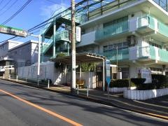 「稲荷坂(東京都)」バス停留所