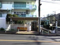 「稲荷坂(東京都)」バス停留所