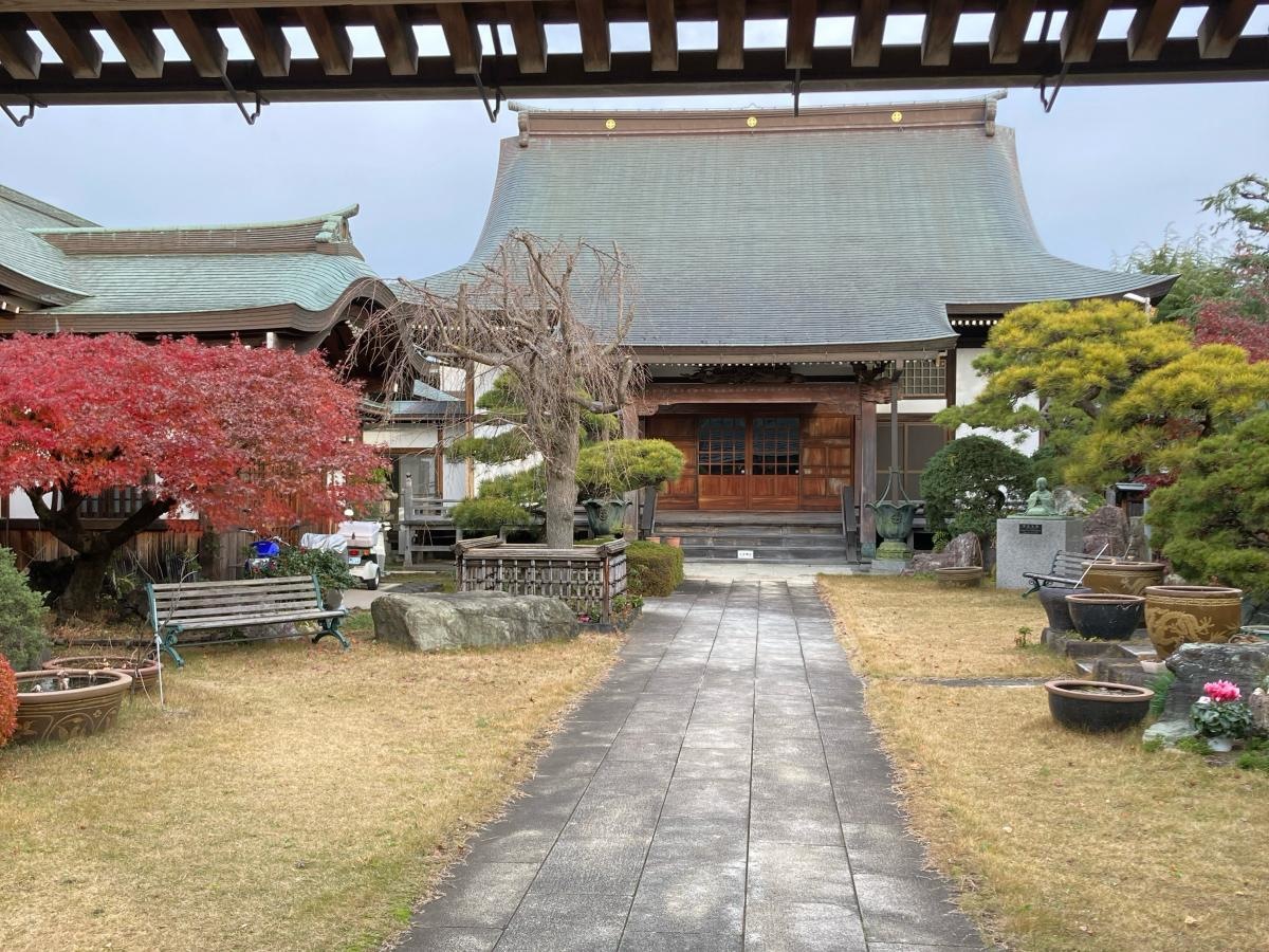 晴雲寺の施設外観です。