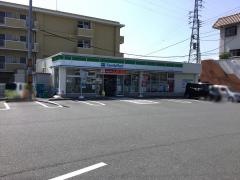 ファミリーマート　富士日乃出町店