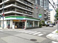 ファミリーマート　豊崎三丁目店