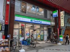 ファミリーマート　仁王門通り店