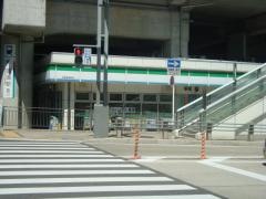 ファミリーマート　名鉄鳴海駅店