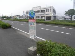 「臨港線田中町」バス停留所