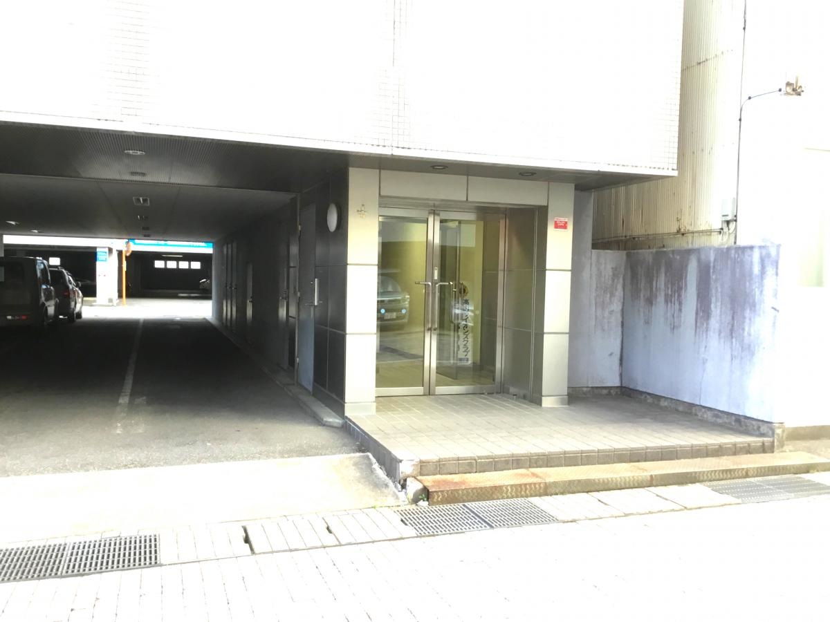 店舗入口