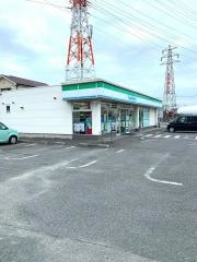 ファミリーマート　肥塚南店