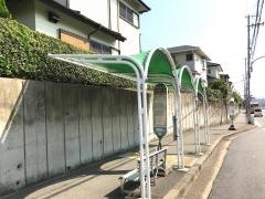 「小束山６丁目」バス停留所