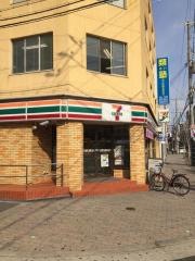 セブンイレブン　大阪弁天町駅前店