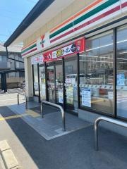 セブンイレブン　京都唐橋川久保店