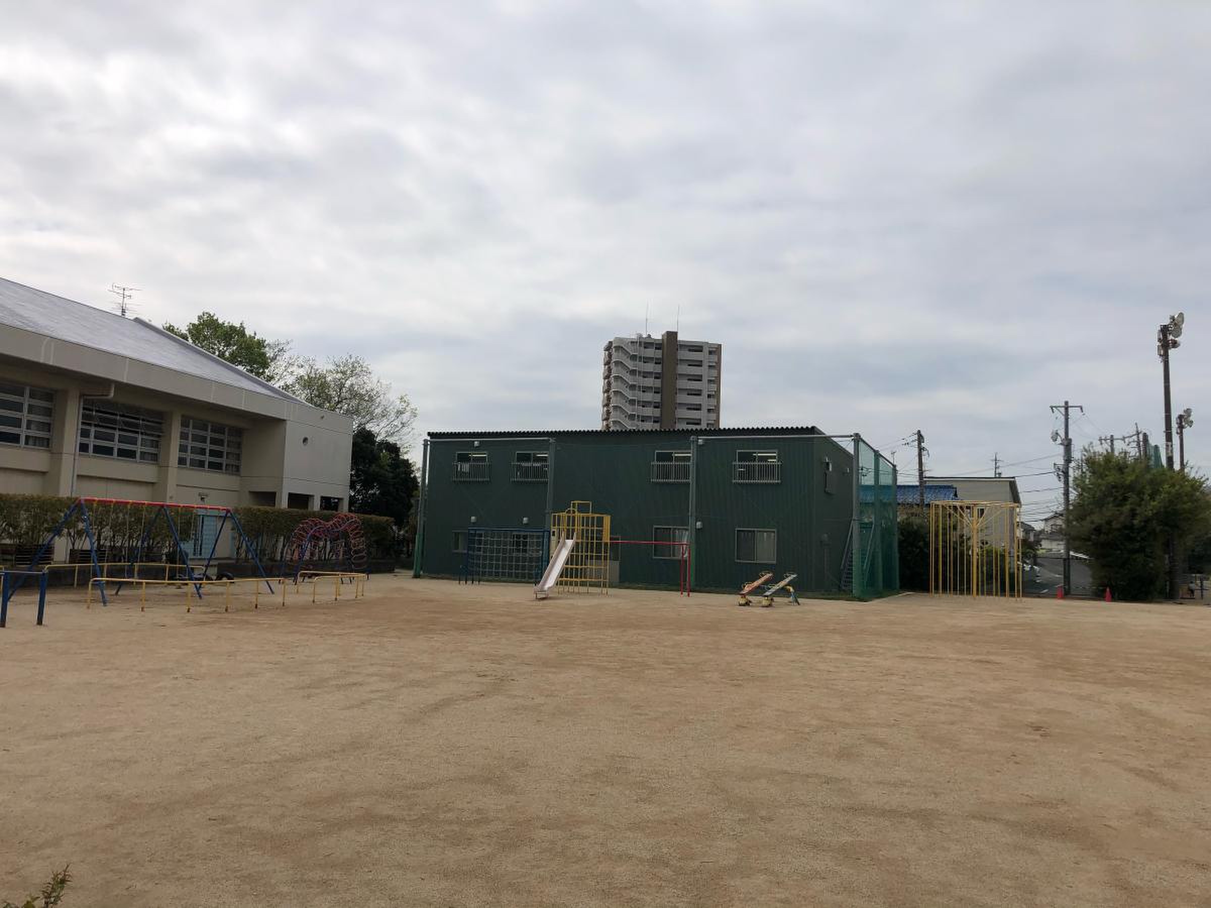 共 長 小学校