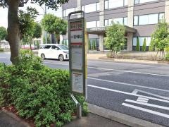 「鈴木小学校」バス停留所