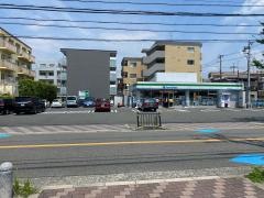ファミリーマート　豊中長興寺北店