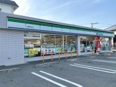 ファミリーマート　楠葉中町店