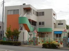 ファミーユ・ドゥ・フラール保育所