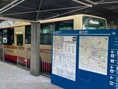 「戸塚駅東口」バス停留所