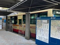 「戸塚駅東口」バス停留所