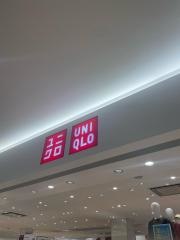 ユニクロ　沖縄浦添パルコシティ店