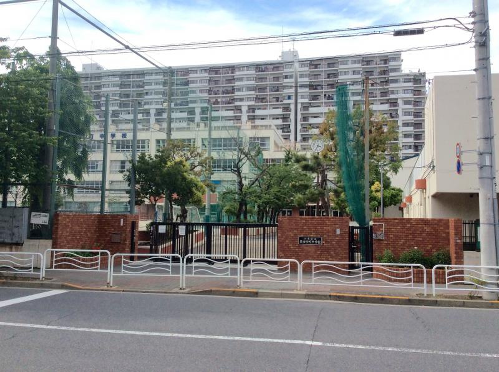 江東 区立 第 四 砂 町 中学校