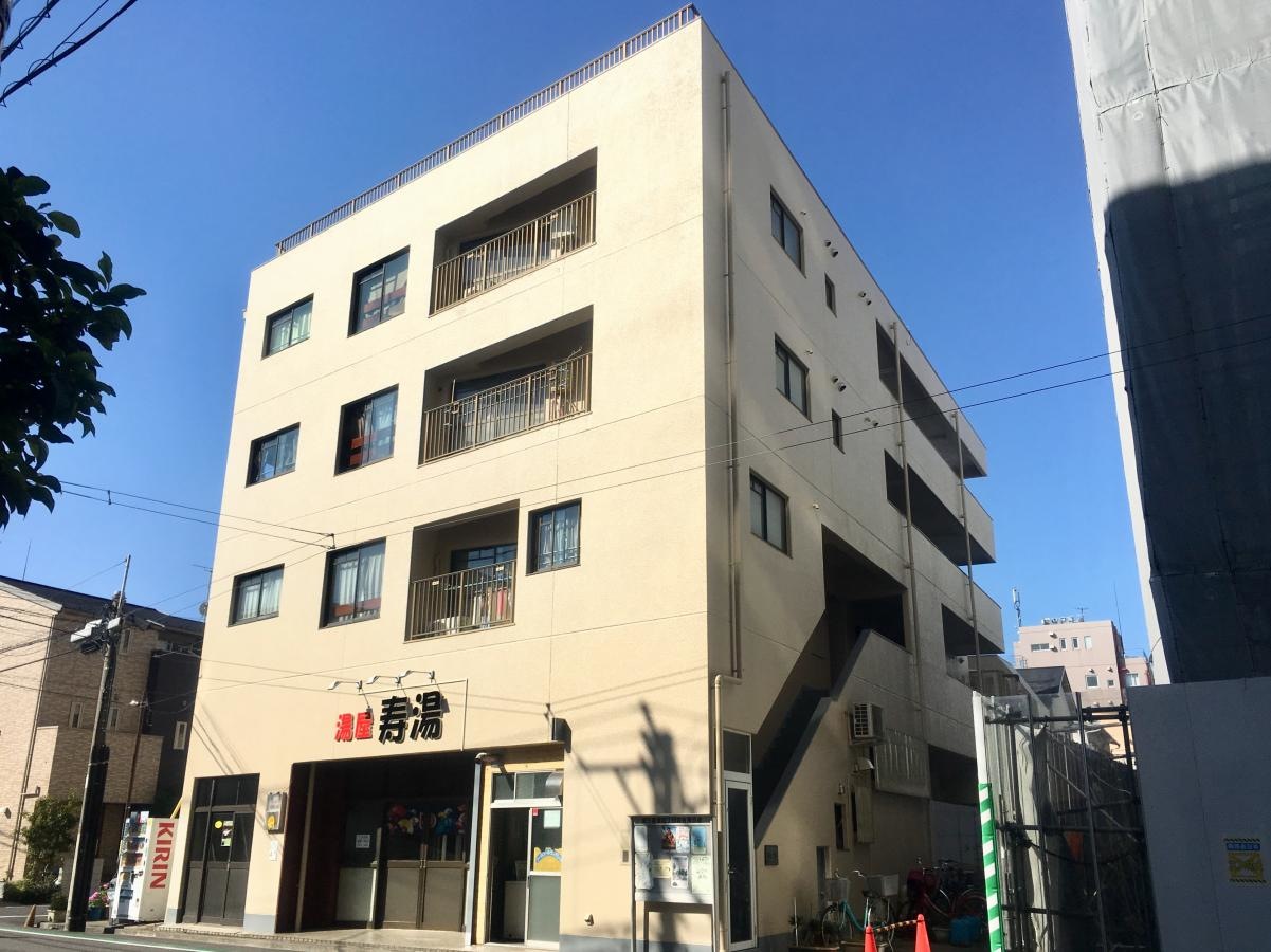 寿湯の入居建物外観全景