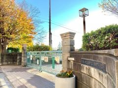 仲町小学校