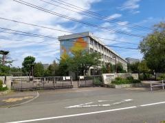 多摩市立多摩永山中学校