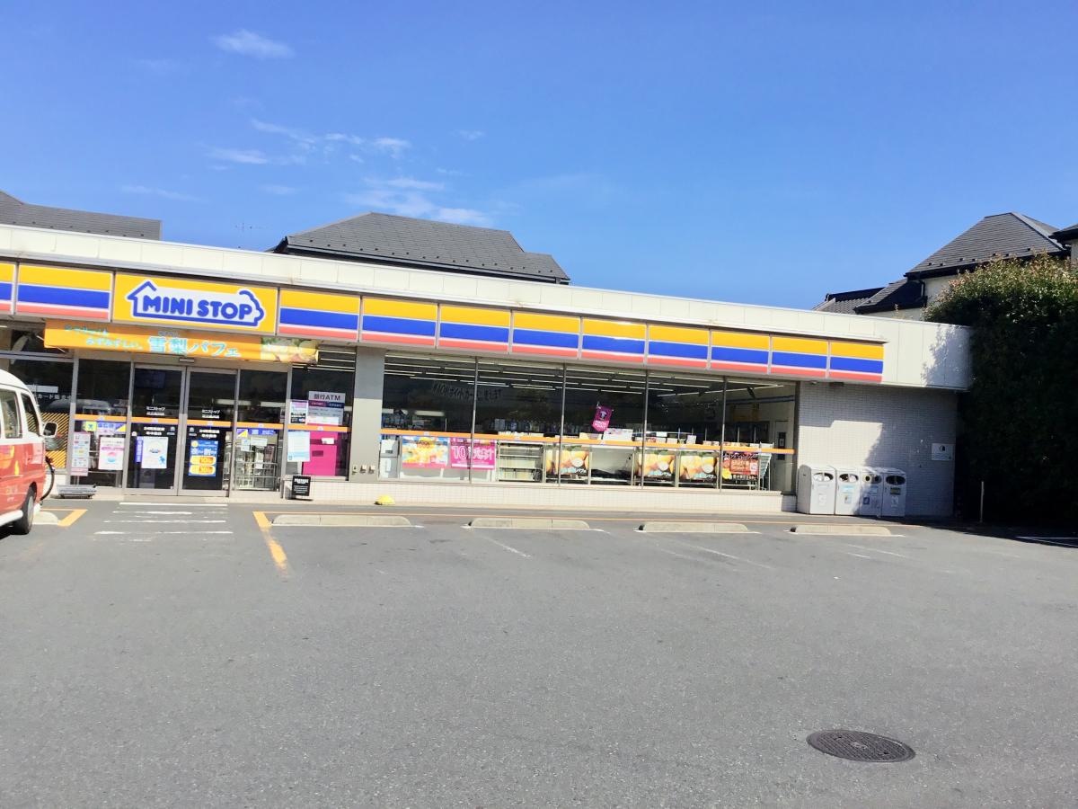 ミニストップ足立鹿浜店です。