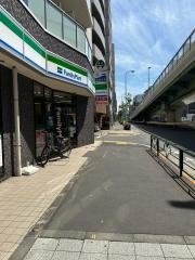 ファミリーマート　大森東産業道路店