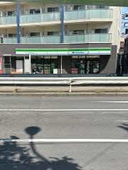 ファミリーマート　大森東産業道路店