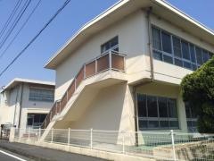 地頭方小学校