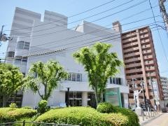 東広島市立サンスクエア児童青少年図書館