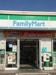 ファミリーマート　中津北店
