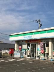 ファミリーマート　中津北店