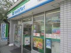 ファミリーマート　下板橋駅前店