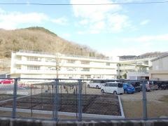 日生西小学校