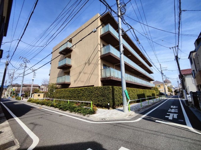 クラーチ・ファミリア小竹向原