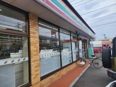 セブンイレブン　さいたま七里店
