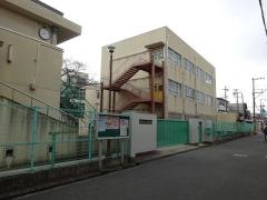 東大阪市立上小阪中学校