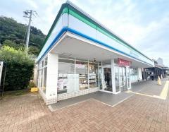 ファミリーマート　室津ＰＡ下り店