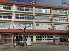西条小学校
