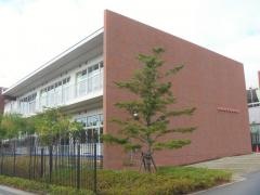 東山小学校