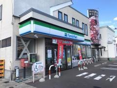 ファミリーマート　平川平賀駅前店