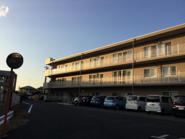 千の星・よこはま 建物全景