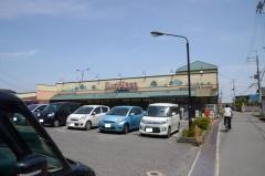 サンプラザ山中田店