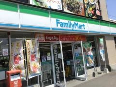 ファミリーマート　大在プラザ店