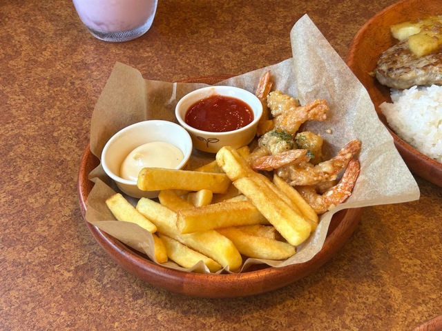 びっくりドンキー 鶴見店／ホームメイト