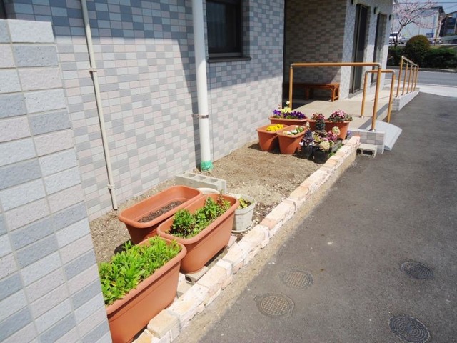 サービス付き高齢者向け住宅 エイジトピア白鳥 施設外観