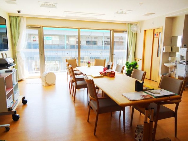 サービス付き高齢者向け住宅 エイジトピア白鳥 内観（中の様子）