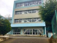 三郷市立栄中学校