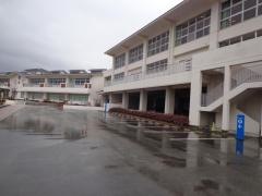 基山小学校