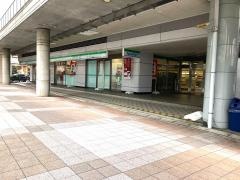 ファミリーマート　勝川駅北店